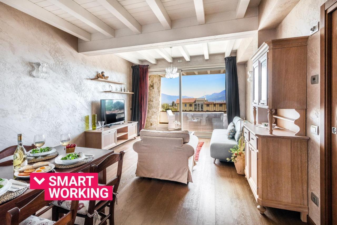 Warda C11 Apartment By Wonderful Italy Desenzano del Garda Buitenkant foto