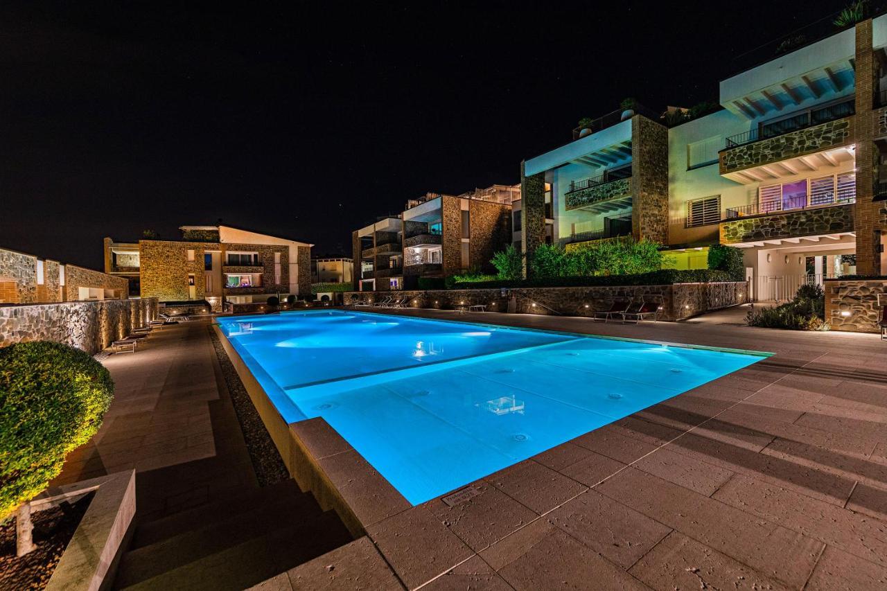 Warda C11 Apartment By Wonderful Italy Desenzano del Garda Buitenkant foto