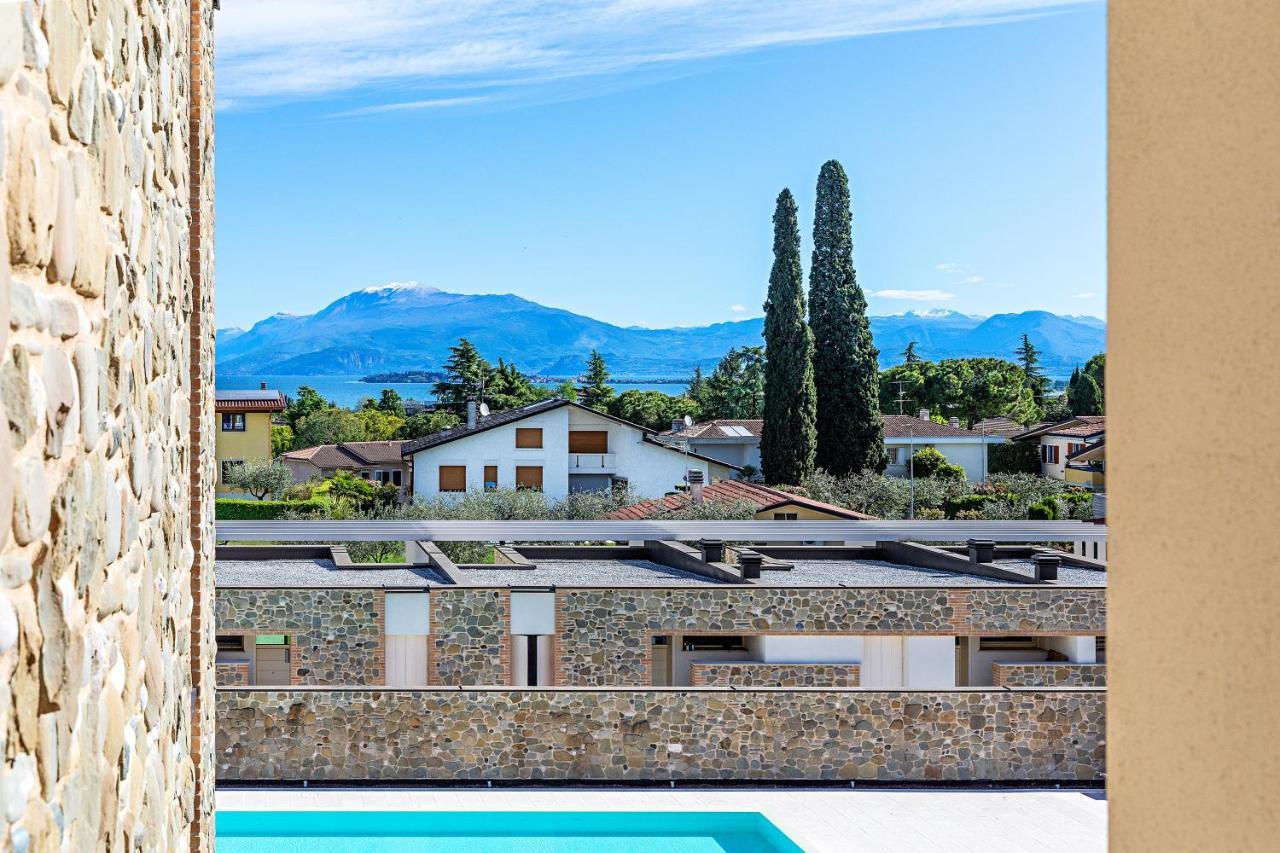Warda C11 Apartment By Wonderful Italy Desenzano del Garda Buitenkant foto