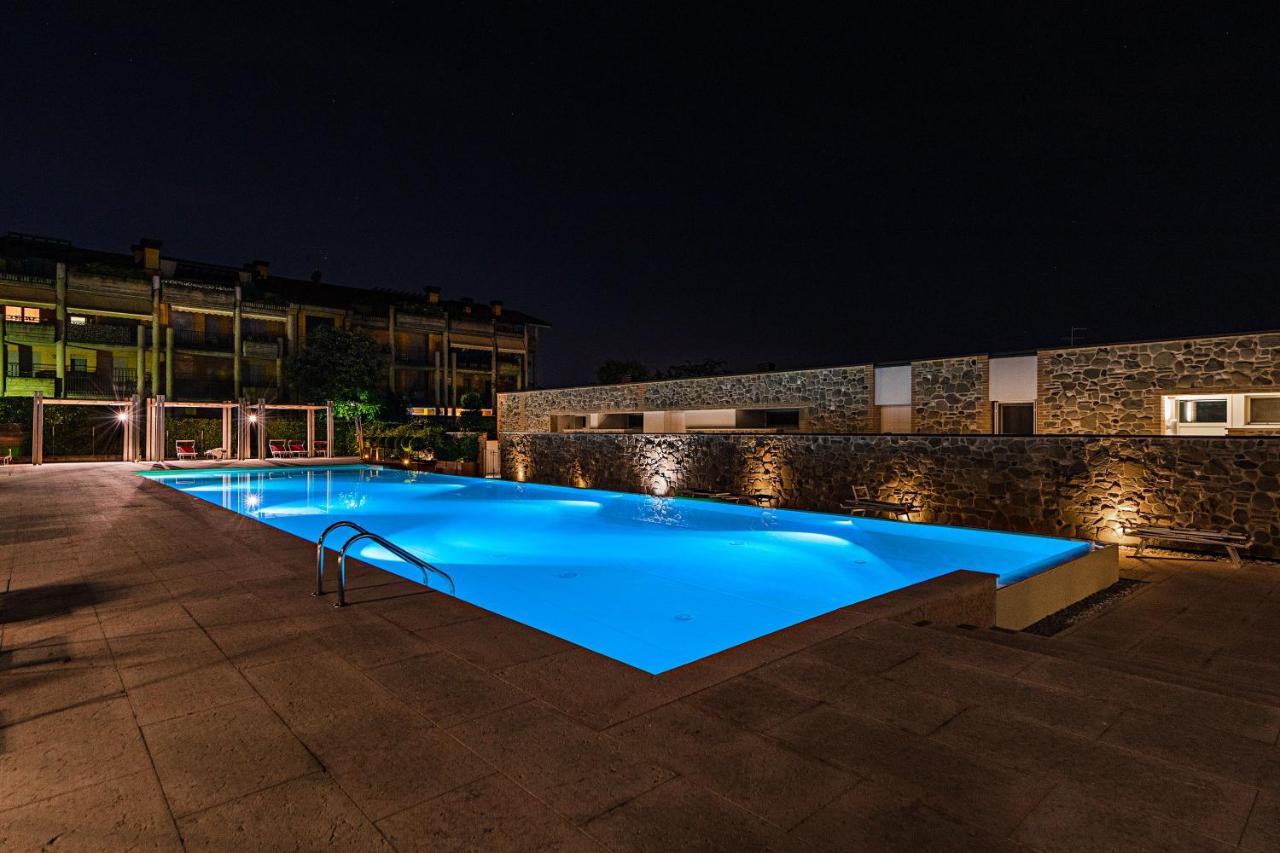Warda C11 Apartment By Wonderful Italy Desenzano del Garda Buitenkant foto
